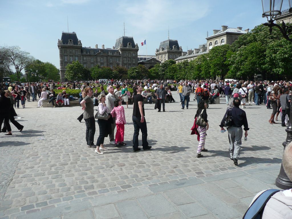 5 critères éprouvés pour repérer un touriste étranger à Paris